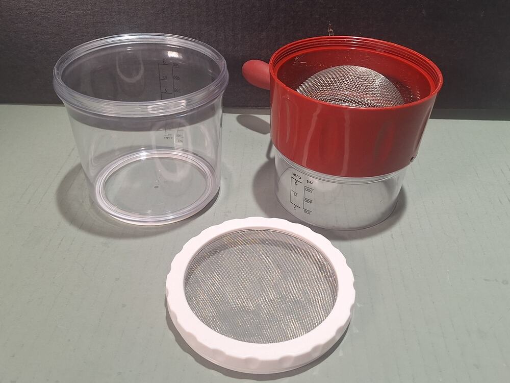 Rotary 3 Cup Flour Sifter Measuring Cup Red White NWOB Dishwasher Safe